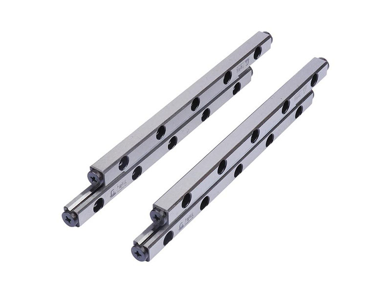 交叉導(dǎo)軌如何處理生銹問題？